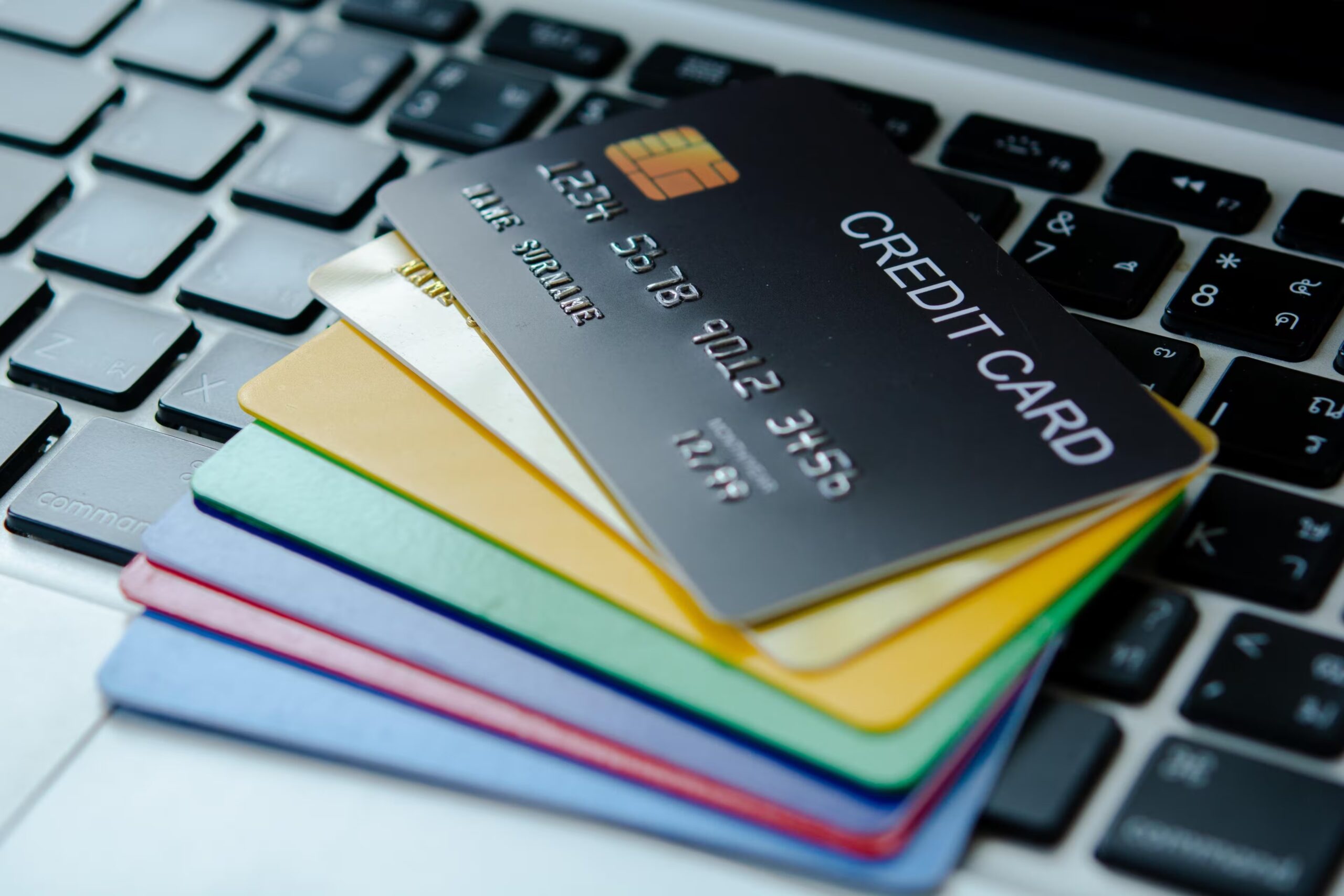 1.8 million credit cards in Kuwait drive 2.498 billion dinars in spending in seven months